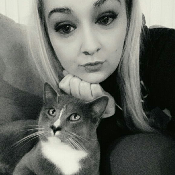 Meet your Posher, Kyla - Picture 4 of 5